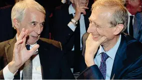  ??  ?? Faccia a faccia Gli ex sindaci Giuliano Pisapia, 68 anni, con Piero Fassino, 68