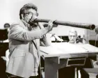  ?? PHOTO: SUPPLIED ?? Disgraced entertaine­r Rolf Harris plays the didgeridoo.