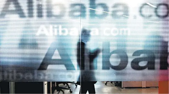  ?? CHANCE CHAN/REUTERS ?? La empresa de comercio electrónic­o Alibaba ha creado centros de datos en varios países.