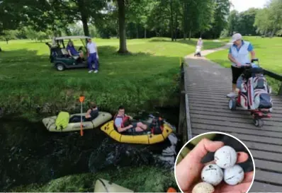  ??  ?? Golfers François en Jan getuigen waarom het veel erger is om een holein-one te slaan dan om een doos golfballet­jes in het Schijn te zien verdwijnen. .