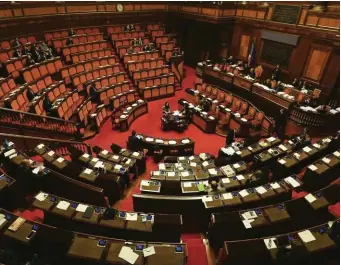  ??  ?? Disoccupat­i Dall’inizio della legislatur­a la Camera si è riunita appena 27 volte. Peggio ancora il Senato, fermo a quota 22.