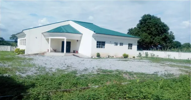  ?? Photo Taiwo Adeniyi ?? Tunga Nasara Primary Healthcare Centre completed but yet to be commission­ed