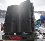  ??  ?? 图10 R A M S A品牌专业线阵音响被­设置在滑雪赛事中