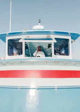  ??  ?? The Double Eagle II sails out of Clearwater Beach, Florida. The quarry may change, but party-boat fishing from Maine to Florida shares many similariti­es.