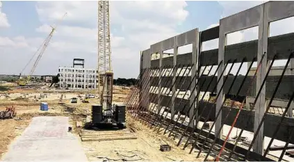  ?? Gary Fountain ?? As part of its expansion, Memorial Hermann Health System is building a hospital in Cypress.