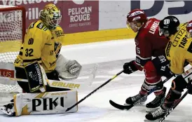  ?? Foto: Jussi nukAri / LeHtikuvA ?? HIFK:s Anton Lundell fick spela tolv minuter mot KalPa och noterades för tre skott och ett bortdömt mål.