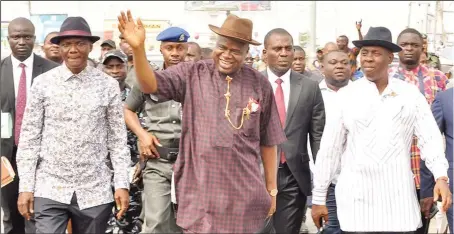  ??  ?? L-R: Deputy Governor of Bayelsa State, Senator Lawrence Ewhrudjakp­o; Governor of Bayelsa State, Senator Douye Diri; and Secretary to the State Government, Hon. Konbowei Benson, during their arrival to inspect the site for the proposed Etegwe/Tombia flyover bridge at Edepie, Yenagoa... yesterday