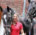  ?? JENS HENNING ?? Carola Slater-Diener mit ihren erfolgreic­hen Pferden