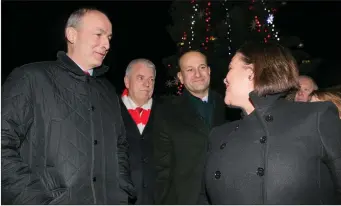  ??  ?? FF leader Micheal Martin with Taoiseach Leo Varadkar and Mary Lou McDonald the Sinn Féin leader.