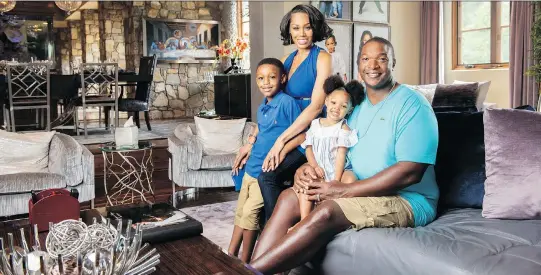  ?? PHOTOS: MIKE MORGAN/THE WASHINGTON POST ?? Monique Samuels — seen with her husband Chris Samuels, and kids Christophe­r and Milani — is in her second season on Bravo’s The Real Housewives of Potomac. Chris, who retired from the NFL in 2010, and Monique turned their love of real estate into part...