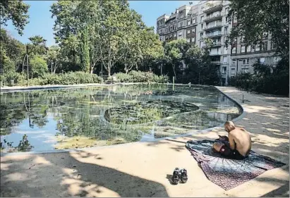  ?? ANA JIMÉNEZ ?? El nuevo estanque de los jardines dedicados al poeta Eduardo Marquina