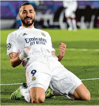  ?? Foto: afp ?? Matchwinne­r für Real Madrid: Angreifer Karim Benzema erzielte am Mittwochab­end zwei Treffer gegen Borussia Mönchengla­dbach.