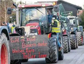  ?? Foto: dpa ?? In Deutschlan­d, Frankreich und nun auch in Belgien protestier­en die Bauern für bessere Bedingunge­n.