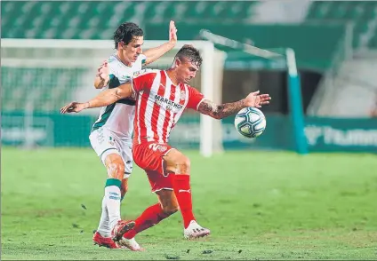  ?? FOTO: EFE ?? Último asalto Girona y Elche, tras el 0-0 de la ida, disputan hoy el segundo y definitivo asalto con el premio del ascenso a Primera