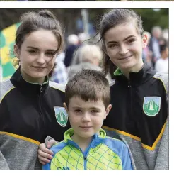  ??  ?? LEFT: Aoibhínn, Simon and Clíodhna Coleman.