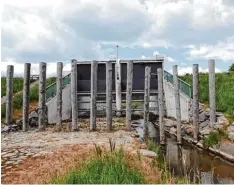  ?? Foto: Karin Marz ?? Der Staudamm mit Wehr in Langenneuf­nach ist eine der Hochwasser­maßnahmen, die für den Staatsprei­s 2018 vorgeschla­gen wurde.