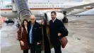  ??  ?? Naftali Fürst with his daughter and two grandchild­ren