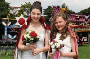  ??  ?? ●● Last year’s Prestbury Rose Queen Nenna Fitzpatric­k (left) with her Rose Bud Katy Howe