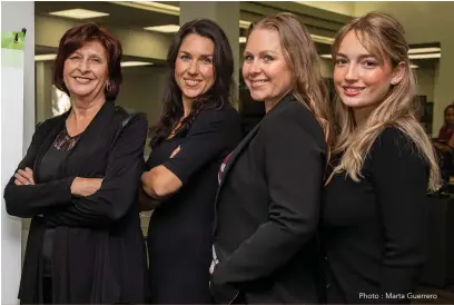  ?? Photo : Marta Guerrero ?? From left to right, three generation­s of Reitmeier women: Diane Reitmeier, Lynn Reitmeier, Karen Nixon and Solaine Munilla. De gauche à droite, trois génération­s de femmes Reitmeier : Diane Reitmeier, Lynn Reitmeier, Karen Nixon et Solaine Munilla.