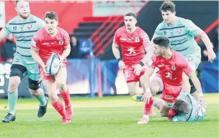  ?? Photo Midi Olympique - Patrick Derewiany ?? La charnière toulousain­e Dupont, Ntamack fut particuliè­rement inspirée face à Gloucester.