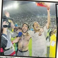  ?? FOTO: PERE PUNTÍ ?? Deco y Ronaldinho,
