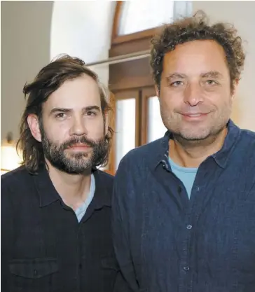  ?? PHOTO MARIO BEAUREGARD, AGENCE QMI ?? L’acteur Rossif Sutherland (à gauche) fait la narration anglophone de Physique de la tristesse, le nouveau court métrage d’animation de Theodore Ushev (à droite).