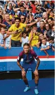  ?? Foto: afp ?? Idol der Massen: Mann Neymar.