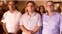  ?? (Gili Yaari/Flash90) ?? MK SAMI ABU SHEHADEH (left), who tested positive for coronaviru­s, is seen next to Joint List leader Ayman Odeh (center) and Balad party leader Mtanes Shehadeh.