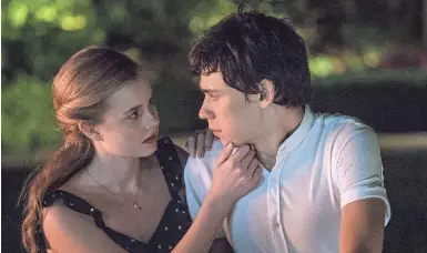  ?? PHOTOS BY PETER H. STRANKS ?? Teenage Rhiannon (Angourie Rice) falls in love with a wandering spirit who wakes up in a different body every day — like her friend Alexander’s (Owen Teague).