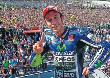  ??  ?? AFICIÓN. Más de cien mil personas asistieron a Mugello en 2016, cifra que se quiere batir este año.