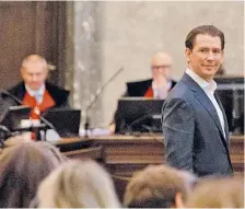 ?? BILD: SN/APA/AFP/ALEX HALADA ?? Ex-ÖVP-Chef Sebastian Kurz auf der Anklageban­k.