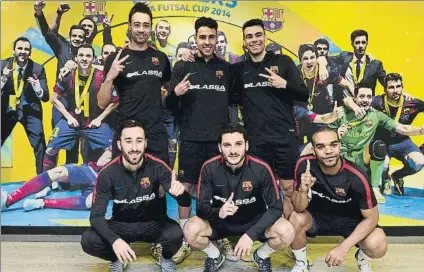  ?? FOTO: MANEL MONTILLA ?? Los campeones Sedano, Aicardo, Lozano, Rivillos, Dyego y Leo Santana ya saben lo que es ganar la UEFA Futsal Cup