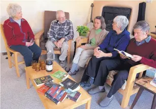  ??  ?? From left, Artemis Chakerian, Bob Hansen, Diane Hawley, Sylvia Shurcliff and Arthur Shurcliff are members of the a book club near the University of New Mexico.