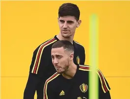  ??  ?? Courtois e Hazard acreditam que a França jogou retrancada contra a Bélgica