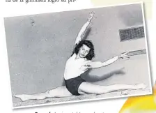  ??  ?? Recuerdo. La gimnasta húngara, durante una de sus rutinas para conseguir preseas.