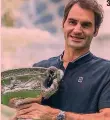  ??  ?? 1. Roger Federer in azione nella vittoriosa Hopman Cup 2. Roger Federer e il primo Australian Open: 2004 3. L’ultimo trionfo: nel 2017