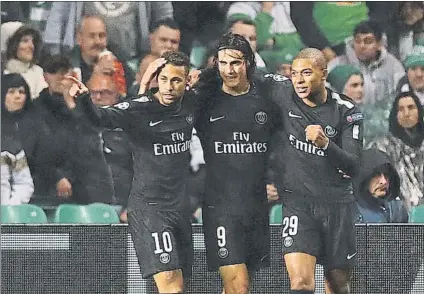  ?? FOTO: GETTY IMAGES ?? Neymar celebra un gol con sus compañeros del PSG