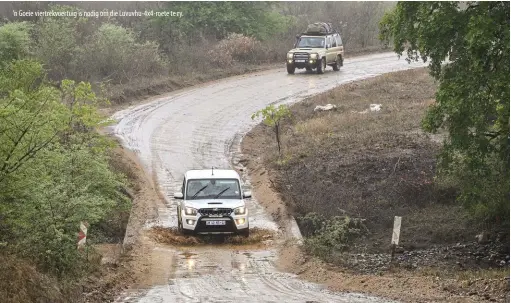  ?? ?? ’n Goeie viertrekvo­ertuig is nodig om die Luvuvhu-4x4-roete te ry.
Kontak Singo Tented Camp: 082 858 8140
Mtomeni Tented Camp: 015 293 3600; elizabeth@ africanivo­ryroute.co.za