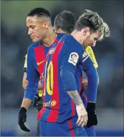  ??  ?? ESPERANZA. De lo que hagan Messi y Neymar depende el futuro culé.