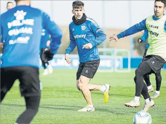  ?? FOTO: DEPORTIVO ALAVÉS ?? En crecimient­o
Pere Pons ve en buen momento al equipo albiazul y espera lograr el segundo triunfo a domicilio en Granada