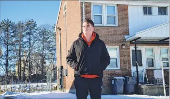  ??  ?? Saratoga Sites resident Joe Ritchie has raised concerns about air pollution from the neighborin­g Norlite aggregate plant in Cohoes, seen at left behind the apartment complex.