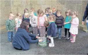  ??  ?? ●● Children at Sutton St James pre-school during the project