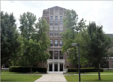  ?? MORNING SUN FILE PHOTO ?? Warriner Hall on the campus of Central Michigan University.