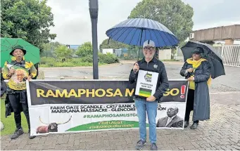  ?? ?? SUSPENDED ANC member Carl Niehaus outside Nasrec where the party’s top structure, the NEC, held its meeting this weekend.