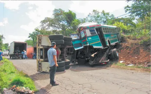  ??  ?? Están identifica­dos los lugares donde se registran mayores problemas vehiculare­s, además de los días y las horas en que ocurren más accidentes.