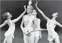  ?? AP FILE PHOTO ?? ‘QUITE WONDERFUL’: Sean Lavery, center, appears with Lourdes Lopez, Stephanie Saland and Heather Watts during a performanc­e of ‘Apollo’ in 1986. Lavery died Monday.