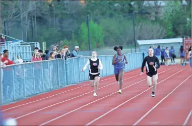  ?? Barbara hall ?? The Sonoravill­e High School girls track team was second last week at the Region 6-3A track and field meet at Rockmart High School.