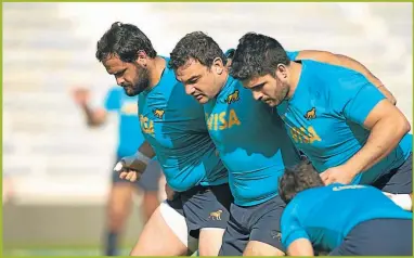  ?? PRENSA UAR ?? FRENTE DE TODOS. Figallo, Creevy y Tetaz Chaparro, los forwards del equipo argentino.