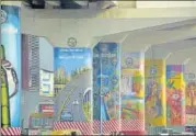  ?? SAKIB ALI/HT ?? While murals have been painted on Metro pillars etc, officials said they are focussing on artwork in residentia­l areas,