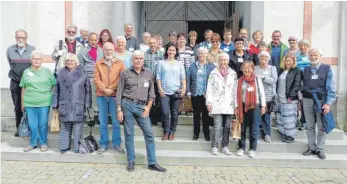  ?? FOTO: DORIS BRETZEL ?? Zahlreiche Vertreter von Gruppierun­gen, die Partnersch­aften mit der Region Cajamarca in Peru pflegen, treffen sich in Tettang.